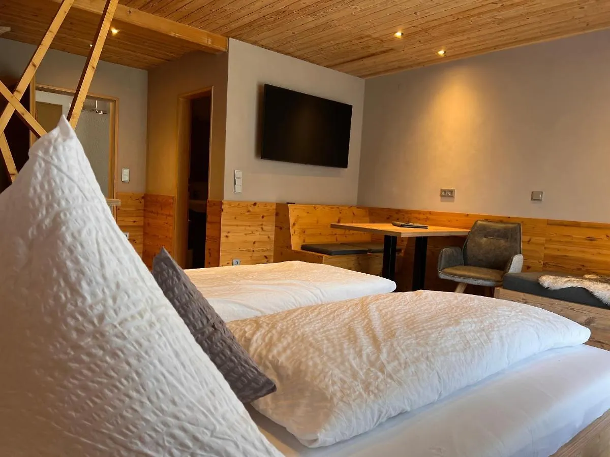Bed & Breakfast Gaestehaus Edlhuber Mittenwald
