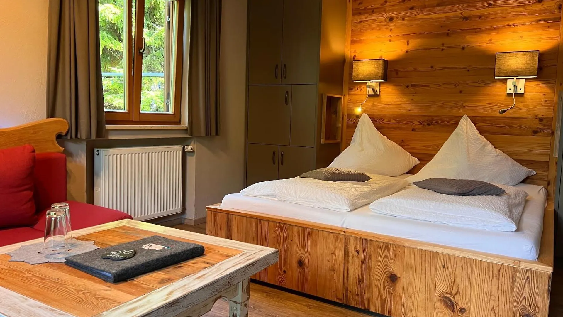 Gaestehaus Edlhuber Mittenwald 2*,  Germany